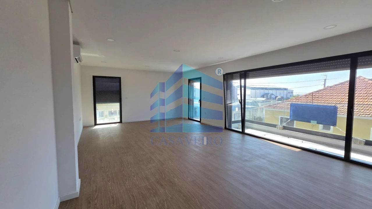 Apartamento T3 para Venda em Esgueira Foto 2