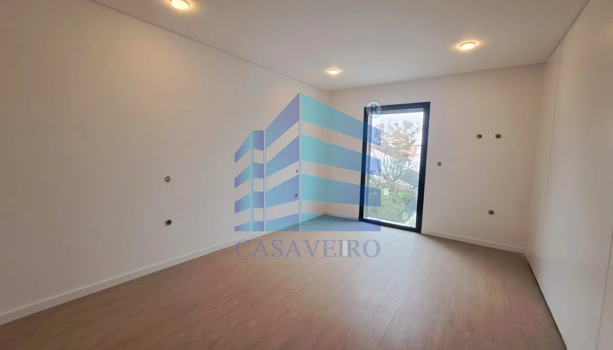 Apartamento T3 para Venda em Esgueira Foto 12