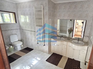 Moradia T4 para Venda em Esgueira