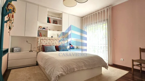 Moradia T4 para Venda em Esgueira