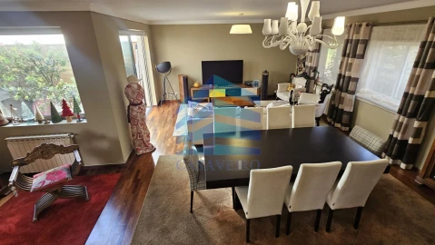 Moradia T4 para Venda em Esgueira