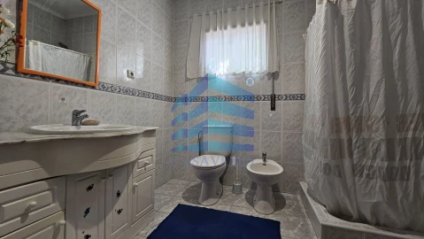 Moradia T4 para Venda em Esgueira