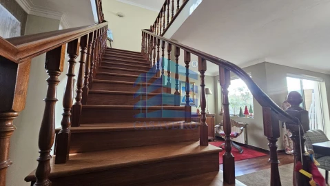 Moradia T4 para Venda em Esgueira