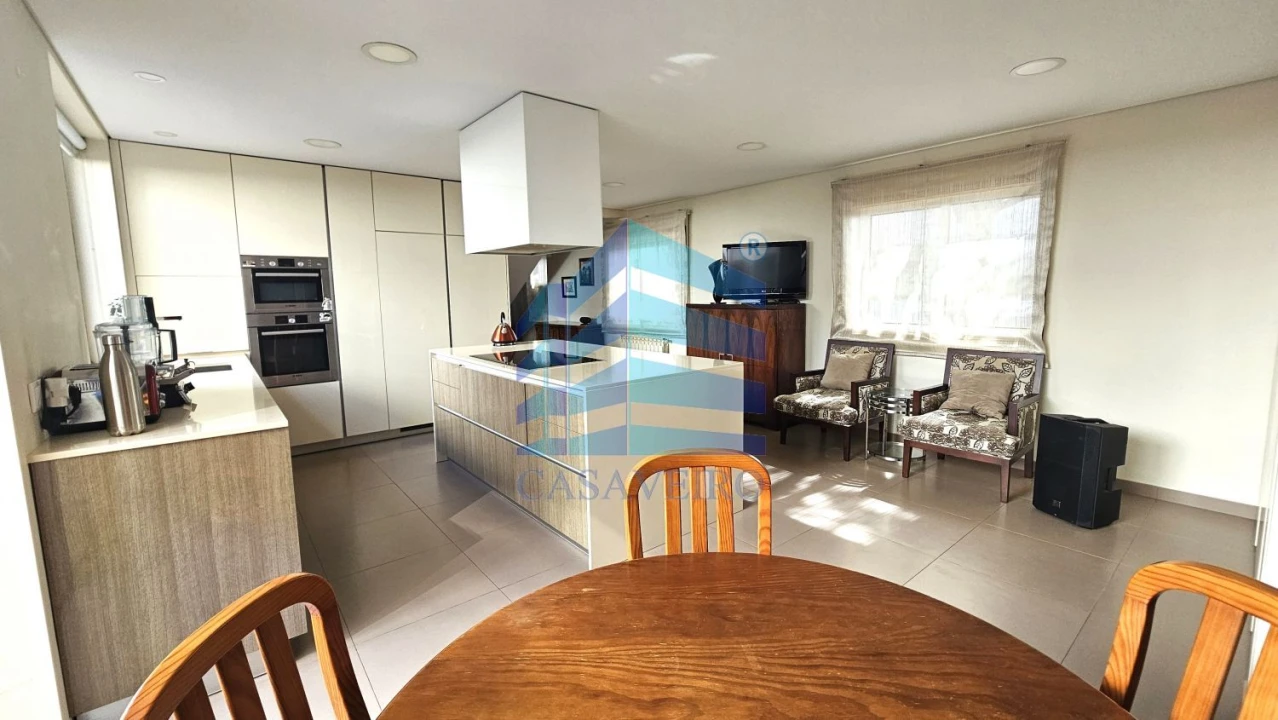 Moradia T4 para Venda em Esgueira Foto 8