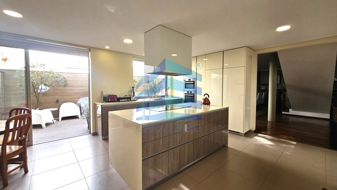 Moradia T4 para Venda em Esgueira Foto 3