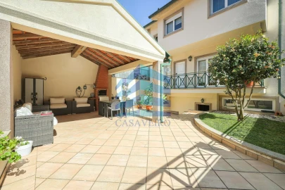 Moradia T4 para Venda em Glória e Vera Cruz