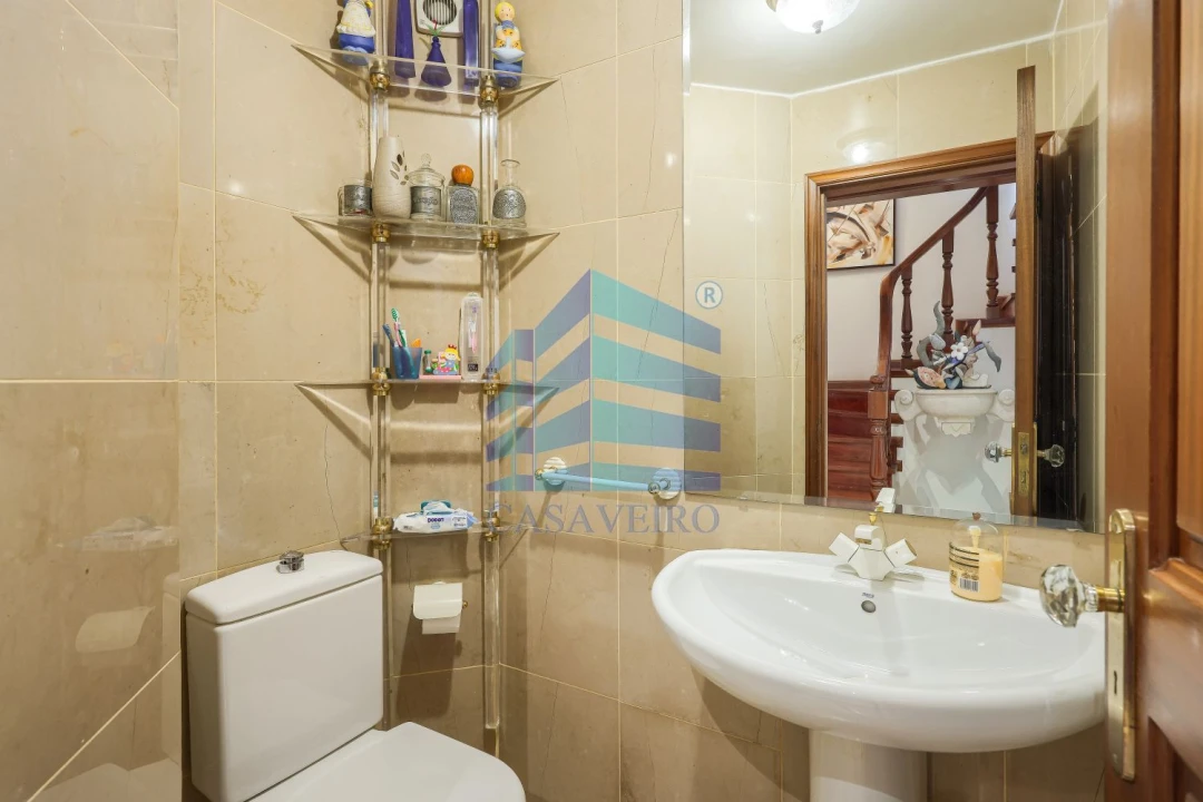 Moradia T4 para Venda em Glória e Vera Cruz Foto 10