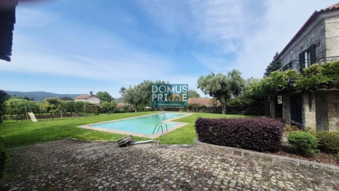 Moradia T5 para Venda em Forjães