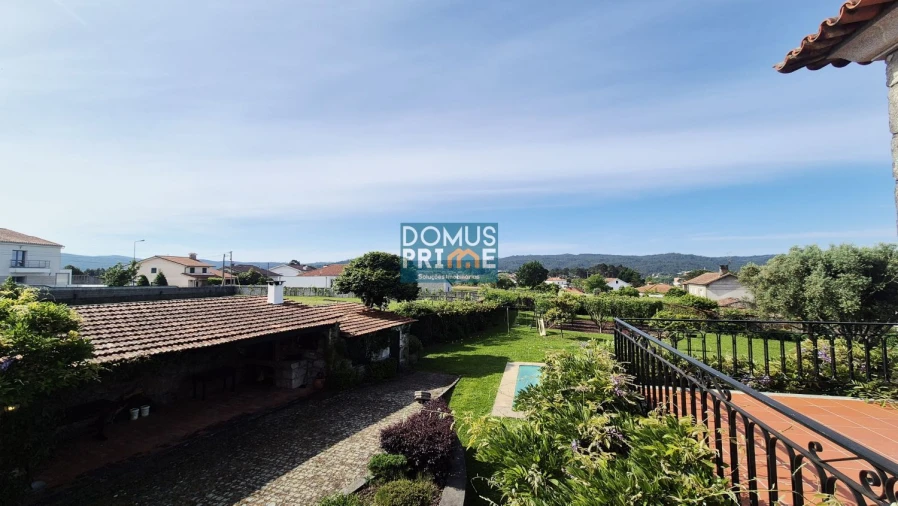 Moradia T5 para Venda em Forjães Foto 8