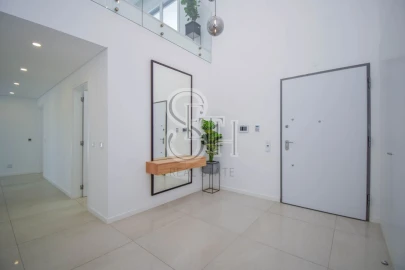 Moradia T5 para Venda em Corroios