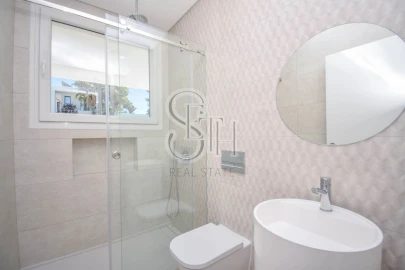 Moradia T5 para Venda em Corroios