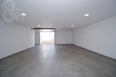 Moradia T5 para Venda em Corroios