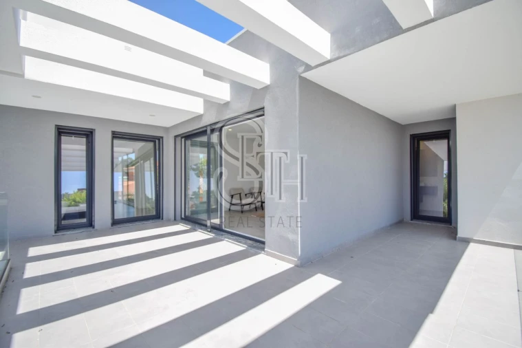 Moradia T5 para Venda em Corroios Foto 41