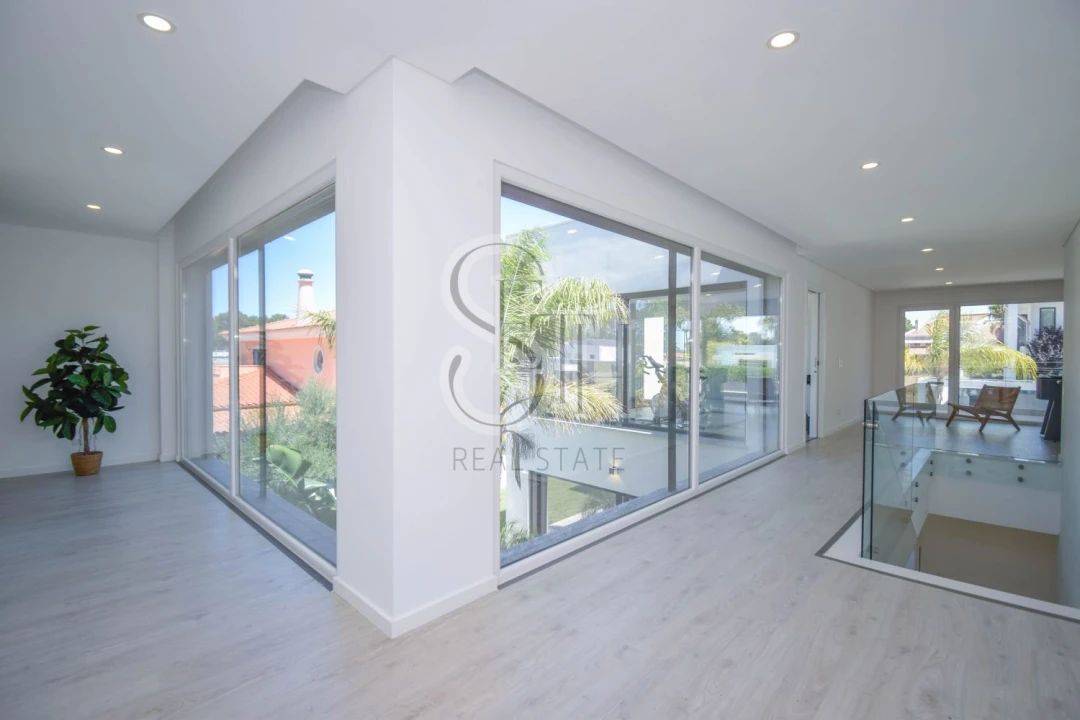 Moradia T5 para Venda em Corroios Foto 32