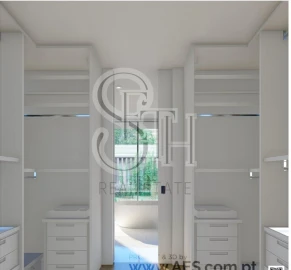 Moradia T4 para Venda em Corroios