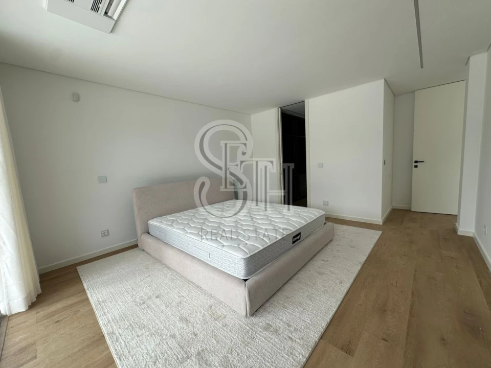 Moradia T5 para Venda em Charneca de Caparica e Sobreda Foto 32