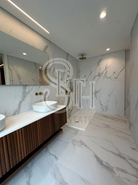 Moradia T5 para Venda em Charneca de Caparica e Sobreda