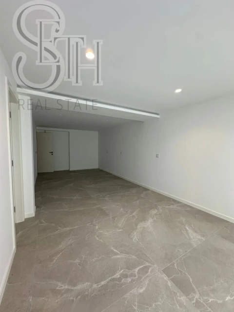 Moradia T5 para Venda em Charneca de Caparica e Sobreda
