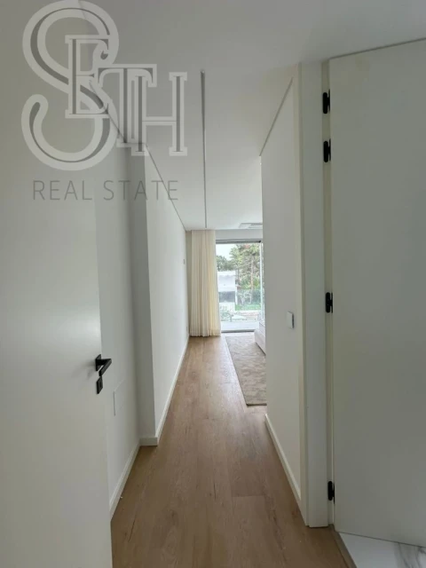 Moradia T5 para Venda em Charneca de Caparica e Sobreda