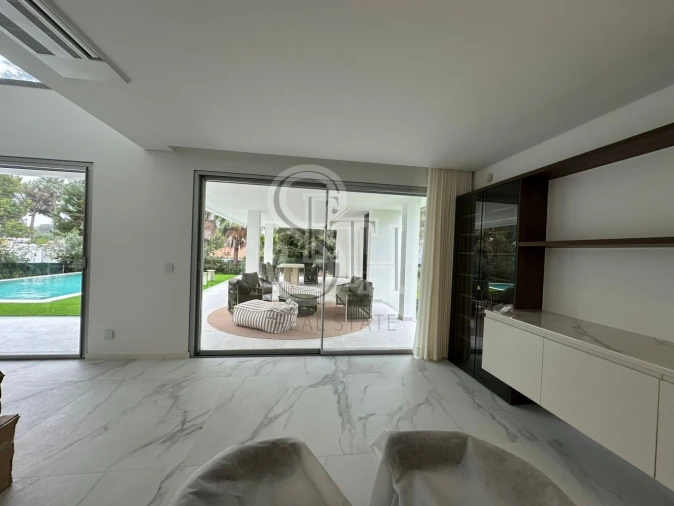 Moradia T5 para Venda em Charneca de Caparica e Sobreda Foto 14