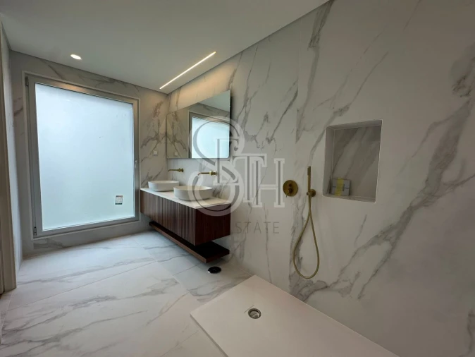 Moradia T5 para Venda em Charneca de Caparica e Sobreda Foto 35