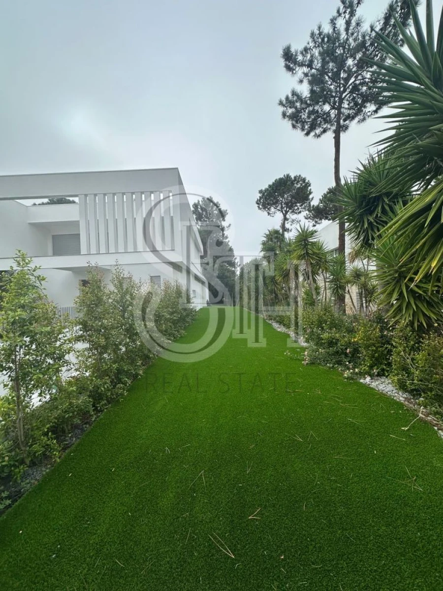 Moradia T5 para Venda em Charneca de Caparica e Sobreda Foto 9