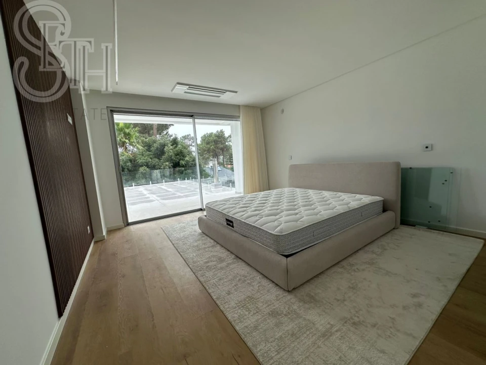 Moradia T5 para Venda em Charneca de Caparica e Sobreda Foto 31