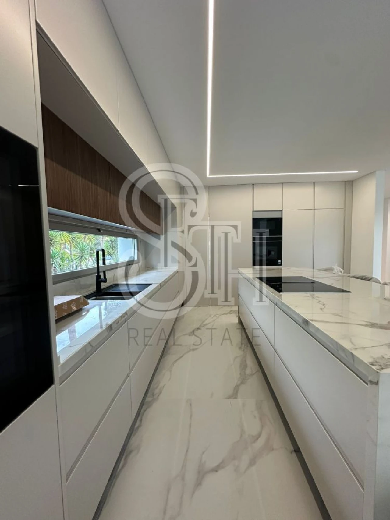 Moradia T5 para Venda em Charneca de Caparica e Sobreda Foto 12