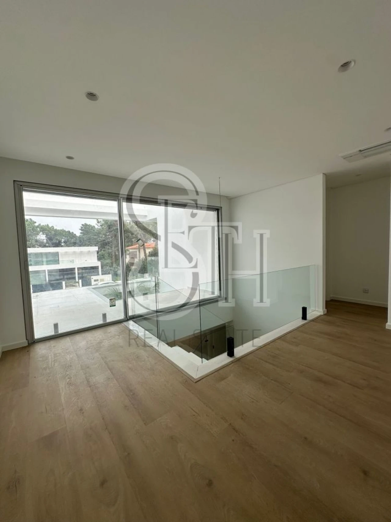 Moradia T5 para Venda em Charneca de Caparica e Sobreda Foto 23