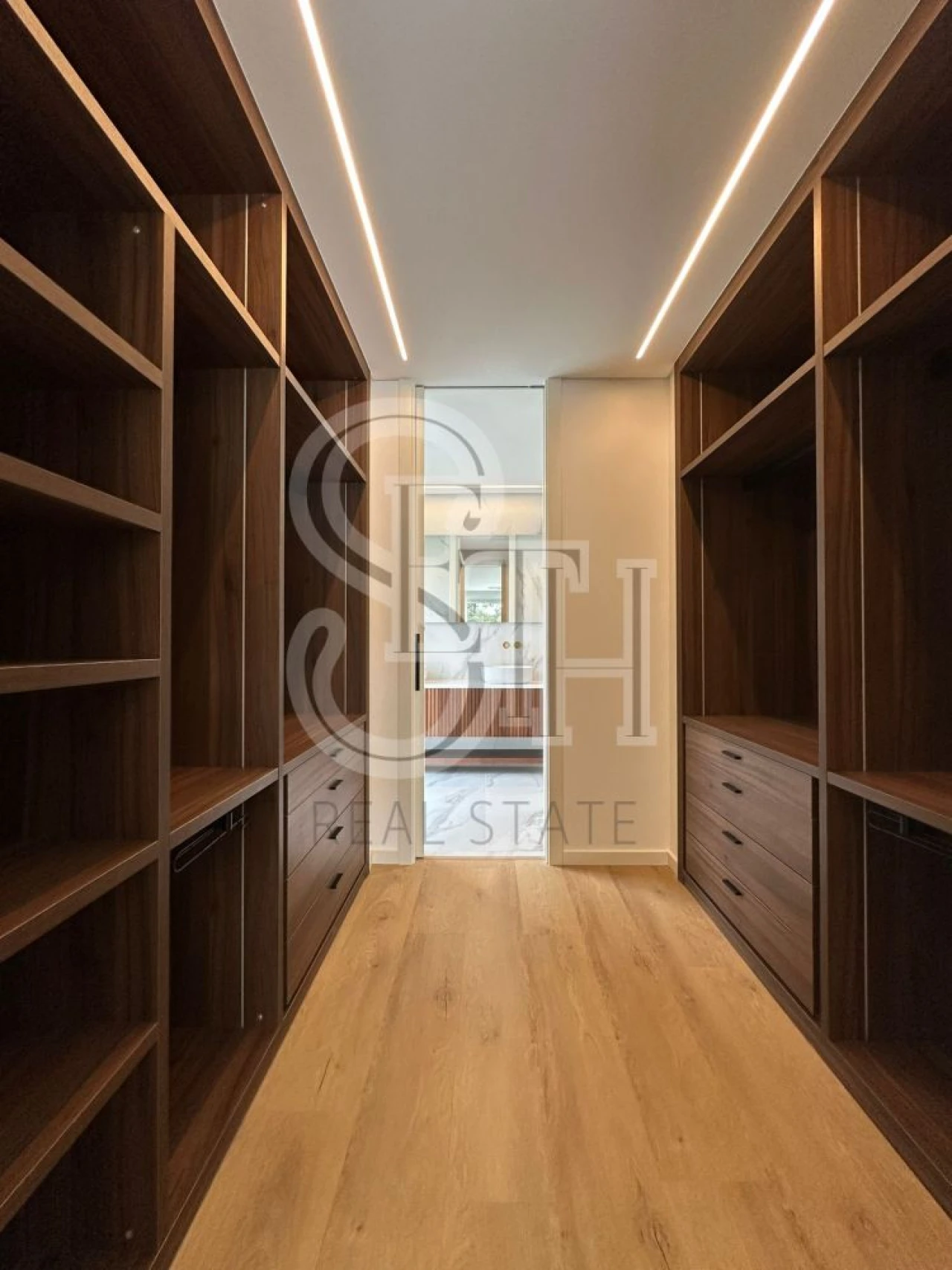 Moradia T5 para Venda em Charneca de Caparica e Sobreda Foto 33