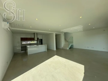 Moradia T3 para Venda em Charneca de Caparica e Sobreda