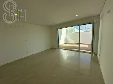 Moradia T3 para Venda em Charneca de Caparica e Sobreda
