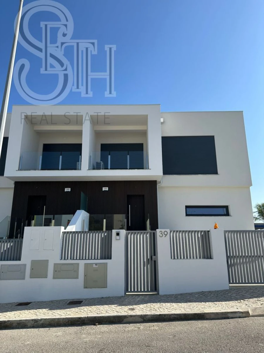 Moradia T3 para Venda em Charneca de Caparica e Sobreda Foto 43