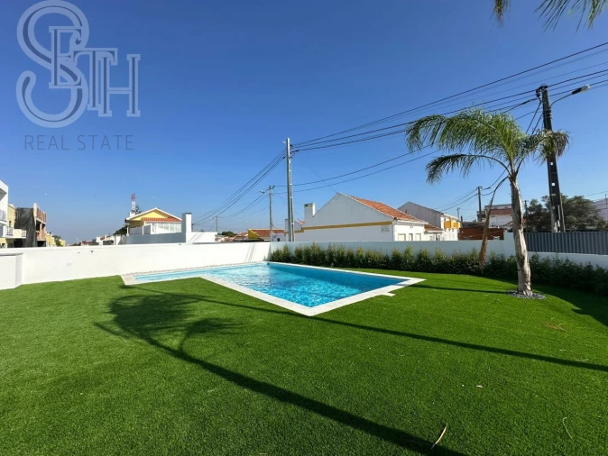 Moradia T3 para Venda em Charneca de Caparica e Sobreda Foto 2