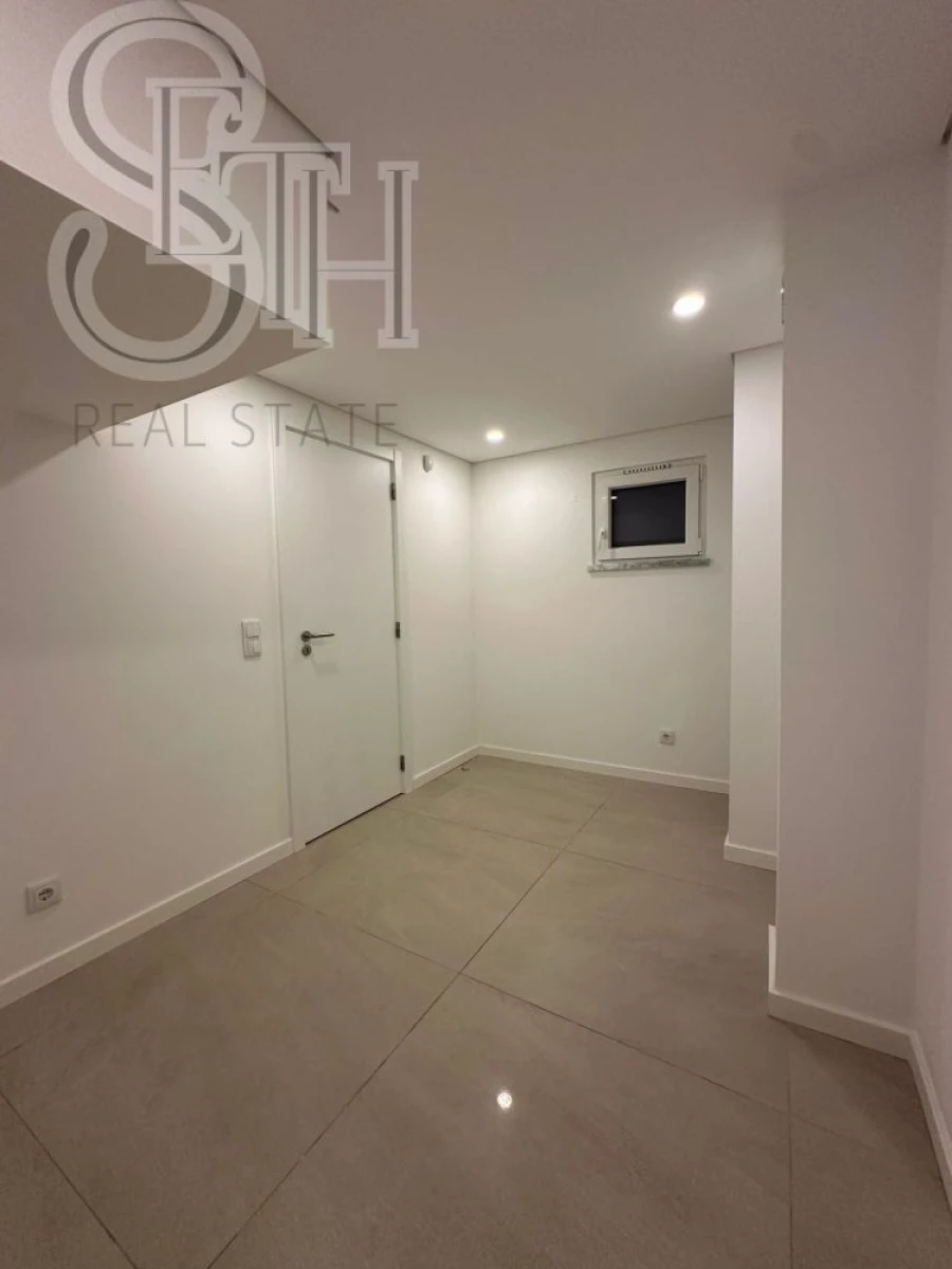 Moradia T3 para Venda em Charneca de Caparica e Sobreda Foto 40