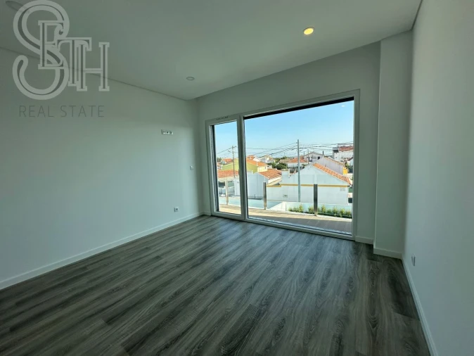 Moradia T3 para Venda em Charneca de Caparica e Sobreda Foto 31