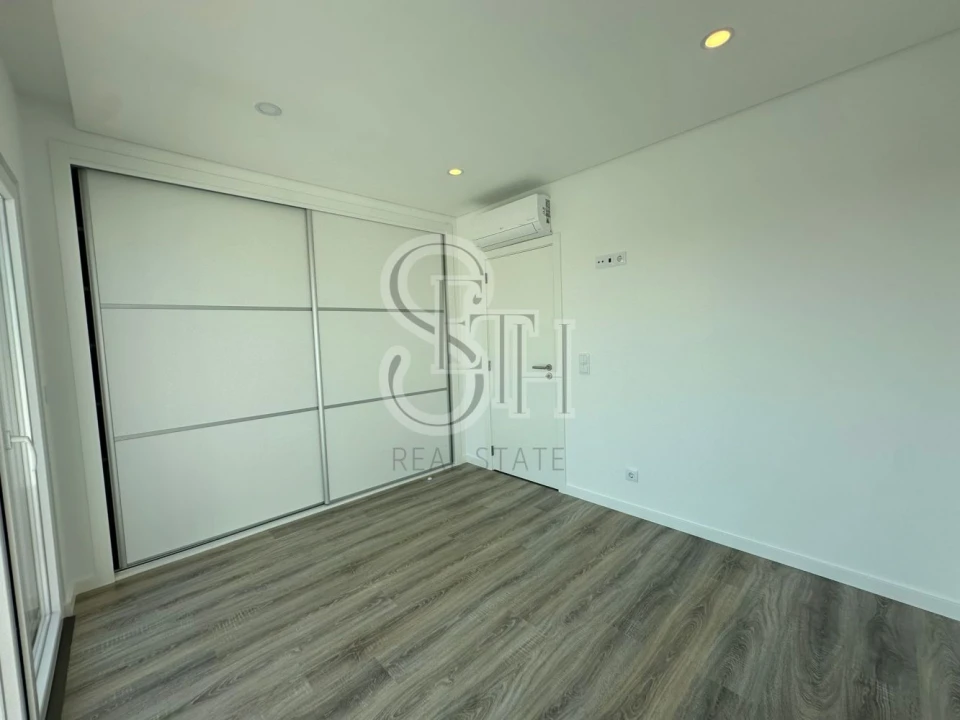 Moradia T3 para Venda em Charneca de Caparica e Sobreda Foto 26