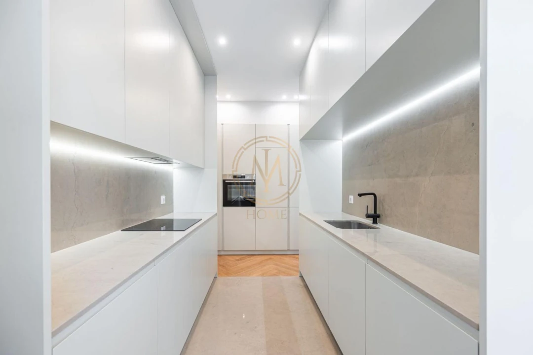Apartamento T2 para Venda em Cedofeita, Santo Ildefonso, Sé, Miragaia, São Nicolau e Vitória Foto 7