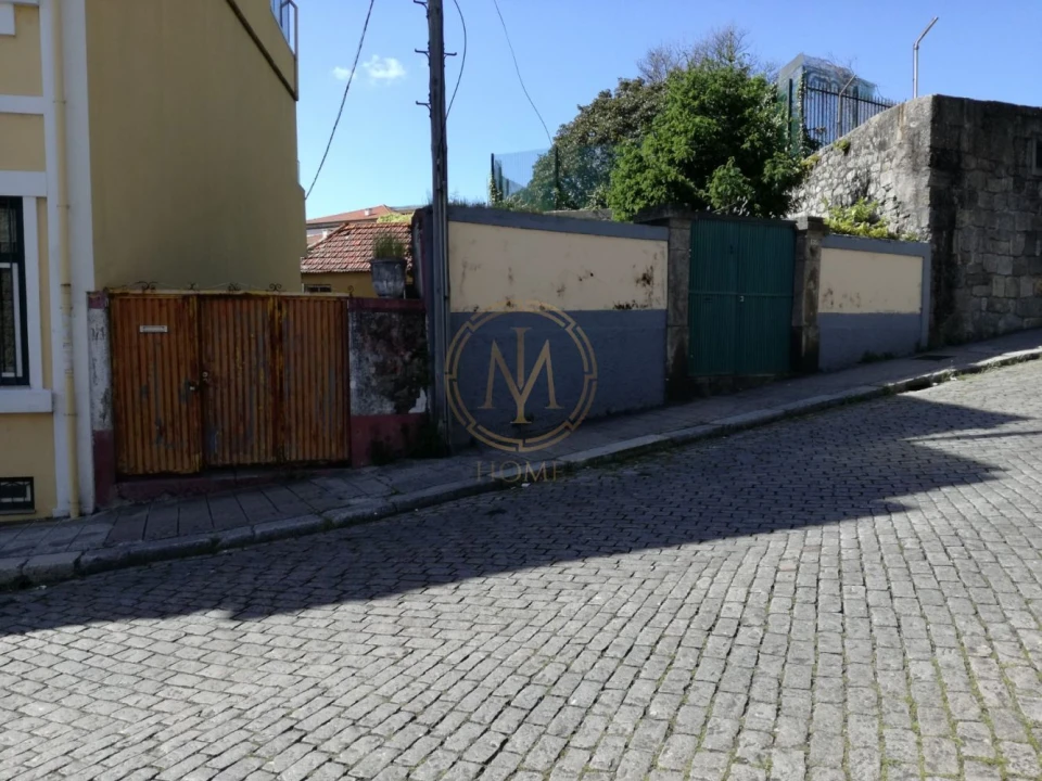 Terreno para Venda em Cedofeita, Santo Ildefonso, Sé, Miragaia, São Nicolau e Vitória Foto 3