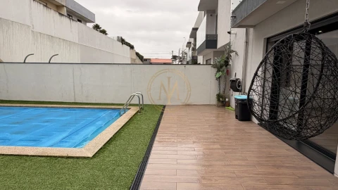 Moradia T4 para Venda em Canidelo