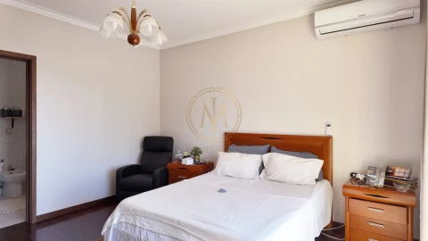 Moradia T4 para Venda em Grijó e Sermonde