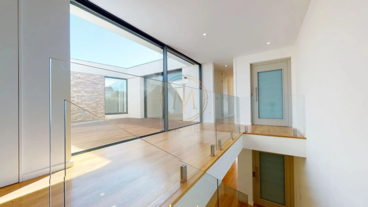 Moradia T2 para Venda em Madalena Foto 1