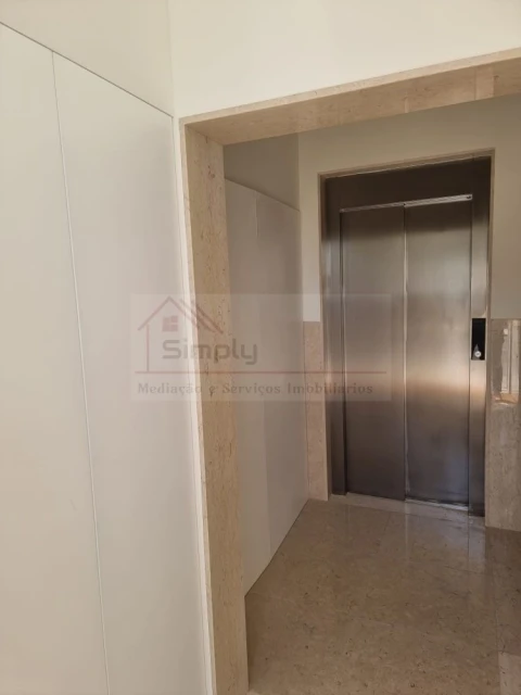 Apartamento T1 para Venda em Alcantara
