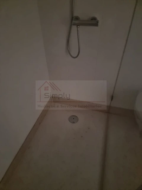 Apartamento T0 para Venda em Alcantara