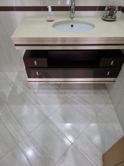 Apartamento T3 para Venda em Odivelas