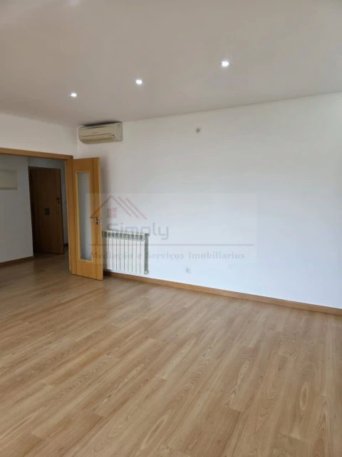 Apartamento T3 para Venda em Odivelas