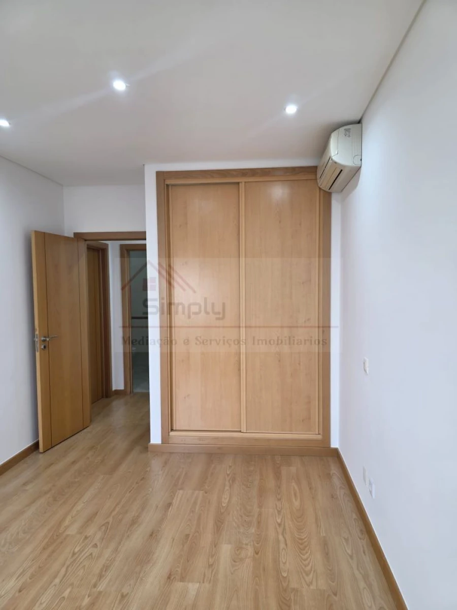 Apartamento T3 para Venda em Odivelas Foto 38