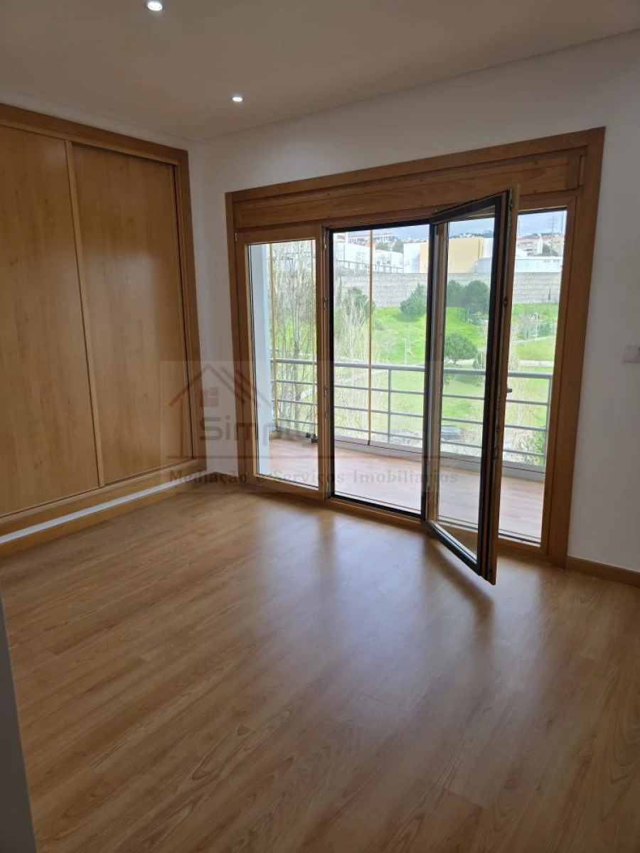 Apartamento T3 para Venda em Odivelas Foto 16