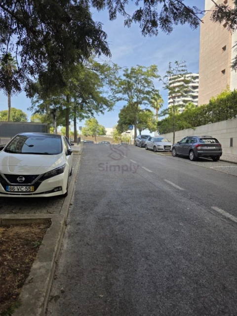 Garagem para Venda em Parque das Nações
