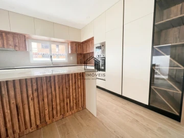 Moradia T4 para Venda em Quinta do Anjo
